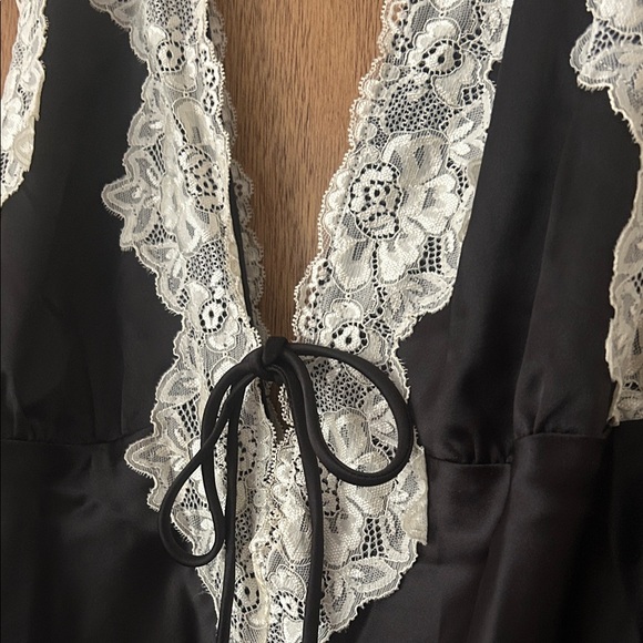 NWT Black and Cream Lace Maxi Dress - Picture 7 of 10